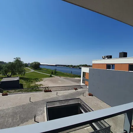 维金水疗酒店 3* 派尔努