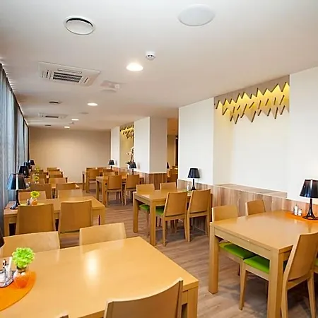 Viiking Hotel 3*