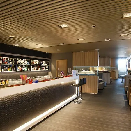 维金水疗酒店 3*