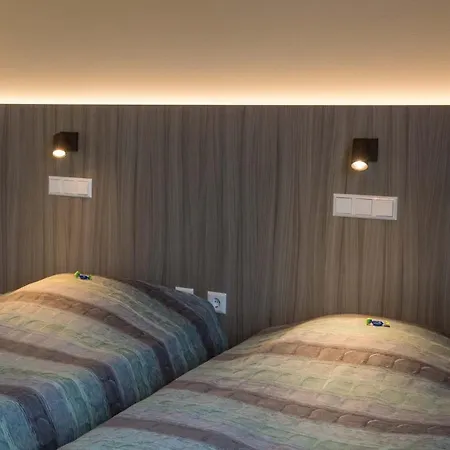 维金水疗酒店 3*