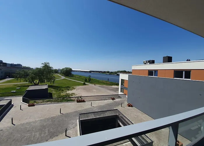 维金水疗酒店 3* 派尔努