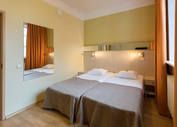 维金水疗酒店 3*